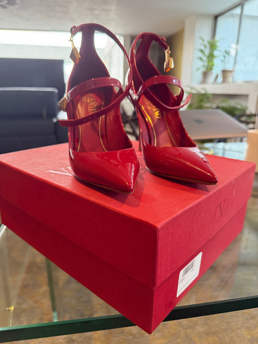 Valentino Garavani Tacones Mujer 37 Rockstud Rojo Charol (Usado)