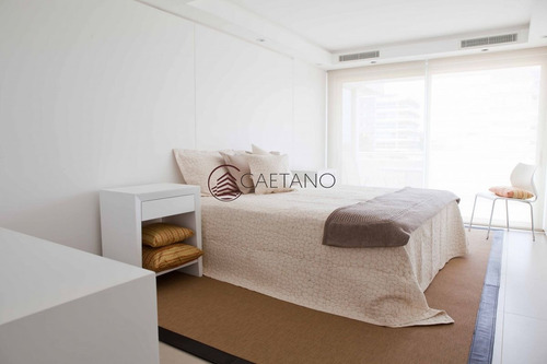 Imagen 12 de 24 de Penthouse En Venta Seis Dormitorios Y Servicio Frente Al Mar - Punta Del Este Brava