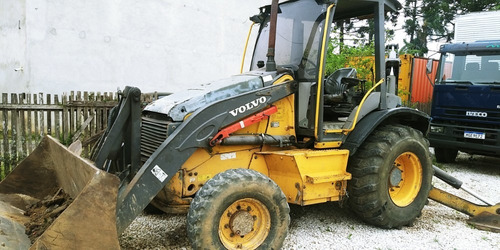 Retroescavadeira Volvo 4x4 Ano 2012 Com Nota Fiscal Manual