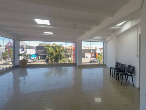 Venta Oficina Local Comercial 700m2 Zona Norte