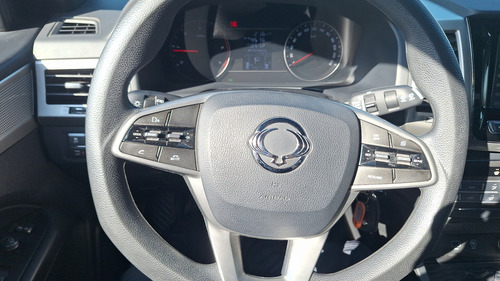 SsangYong Musso 2.2D AUTO FULL QS722 4WD