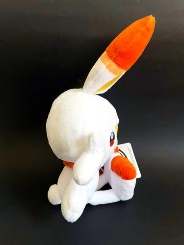 Scorbunny Pokemon Center Color Naranja