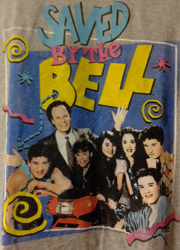 Saved By The Bell / Camiseta Gris Universal Como Nueva (Usado)