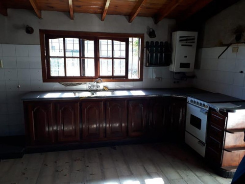 Casa 5 Ambientes Con Cochera