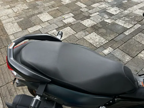 *se Vende* Nmax Connected 2025 2.200 Km Soat Hasta Abril 2
