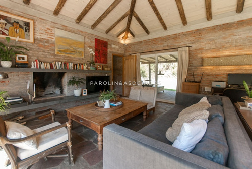 Casa De 3 Dormitorios En Burnett, Punta Del Este-ref:2485