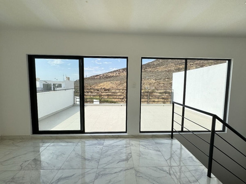 Casa En Venta En Col. Carlos Pacheco 7, Ensenada B.c
