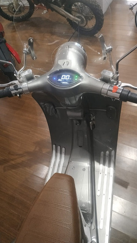 Imagen 11 de 25 de Sunra Vespa Vintage 3000w Electrica Siambreta Litio