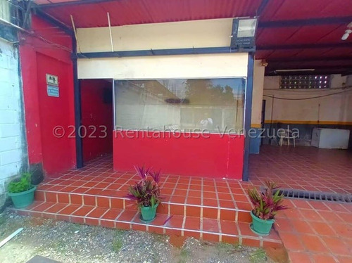 Gisselle Lobo Ofrece En Venta Para Uso Comercial O Residencial Amplio Terreno Con Extraordinaria Ubicación En El Centro De Barquisimeto, Posee Luz Trifasica, Agua, Cerco Eléctrico 2 5 7 6 8 7