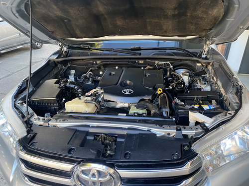 Toyota Hilux 2.8 Cd Srv 177cv 4x2