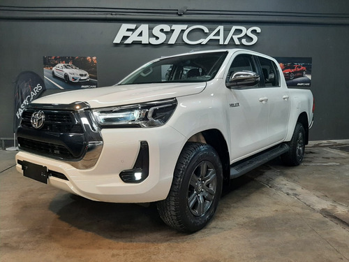 Toyota Hilux 2.8 Cd Srv 177cv 4x2 At