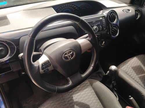 Toyota Etios 1.5 2014 Excelente