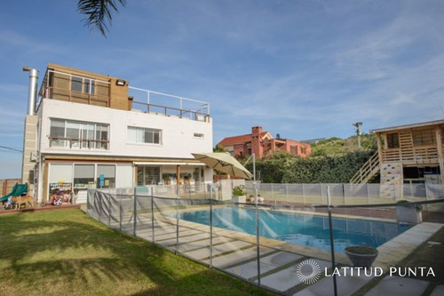 Imagen 10 de 25 de Casa En Las Grutas Frente Al Mar