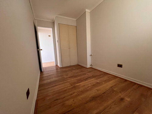 Vende Depto. Excelente Ubicación (65593)