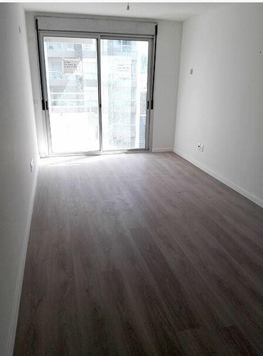 Apartamento De 1 Dormitorio Con Patio , A Estrenar