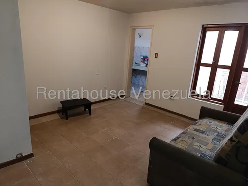 Se Vende Casa En Prados Del Este