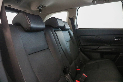 Imagem 14 de 15 de Mitsubishi Outlander 2.0 Comfort 16v Gasolina 4p