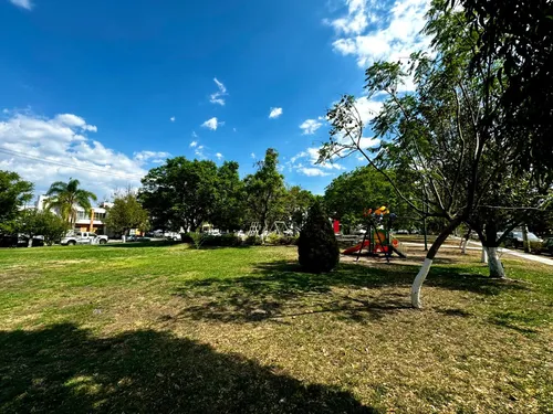 Casa En Venta En Coto Le Parc, Colonia Hogares De San Nicolás, Zapopan (mariano Otero Y Guadalupe)