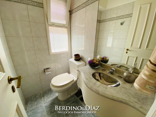 Herrmosa Residencia En Playa Mansa- Ref: 793