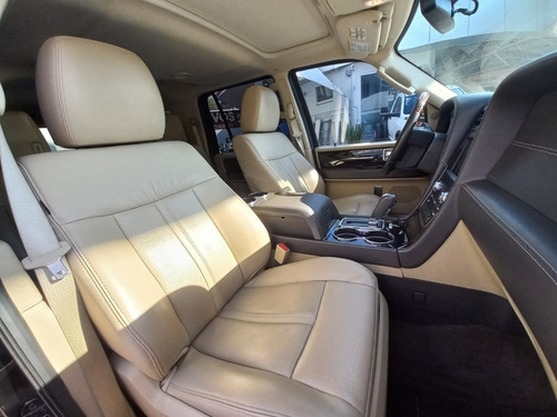 Imagen 10 de 15 de Lincoln Navigator Reserve 2016