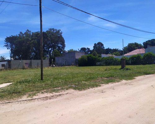 Imagen 4 de 4 de Venta Lote A Metros Del Aca, Barrio Atlántida
