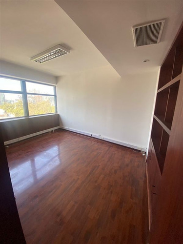 Imagen 5 de 11 de Oficina En Arriendo En Providencia