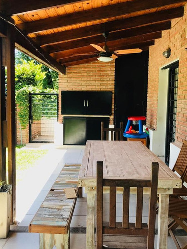 Imagen 13 de 30 de Casa De 3 Dormitorios- Con Pileta - Aldea