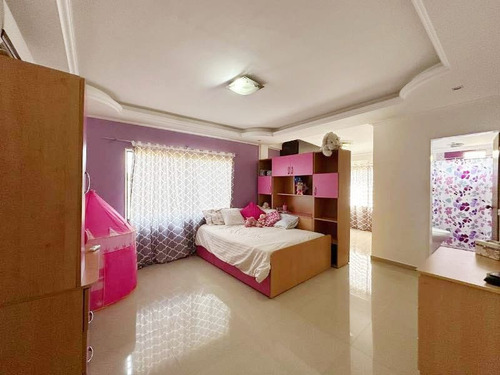 Josseyris Jimenez Vende Casa En Safari Country Club Carabobo
