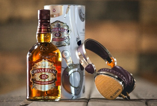 Imagen 3 de 10 de Whisky Chivas Regal 12 Años Edic. Limitada Lstn 1000ml Lata