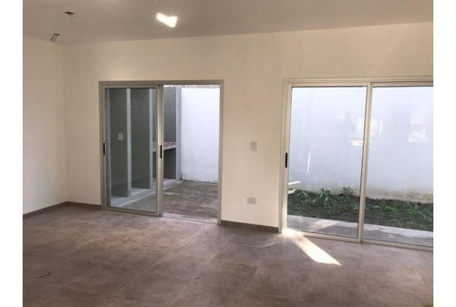 Imagen 4 de 11 de Duplex En Venta En Ituzaingo Norte