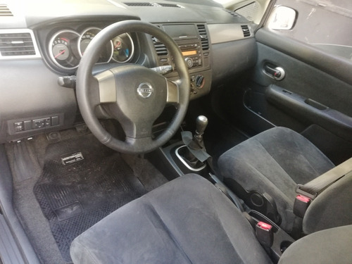 Nissan Tiida 1.8 Visia 2010