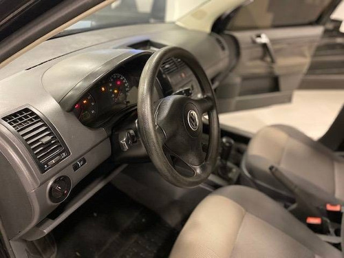Volkswagen Polo 1.6 Mi 8v Flex 4p Manual