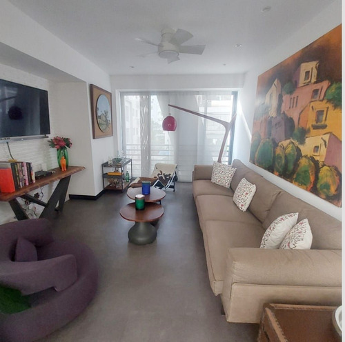 Moderno Y Hermoso Apartamento Remodelado Tipo Loft En Venta En Calle Tranquila De Naco