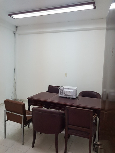 Imagen 3 de 15 de Bodega Industrial, 560m2 Bodega, 220m2 Oficinas, 360m2 Parqueo-descargue.