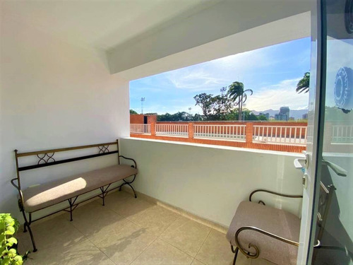 Imagen 8 de 10 de Apartamento En El Trigal Cod:137266 Marimer 04124382769