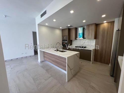 Apartamento Remodelado En Alquiler 25-24995 Cs