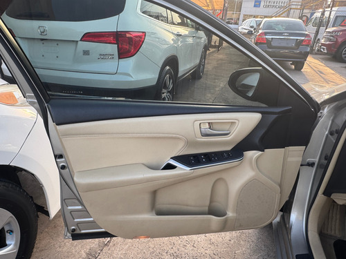 Toyota Camry 2.5 Xle L4 Navi At