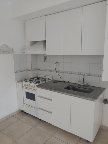 Imagen 4 de 15 de Amplio Departamento Monoambiente En Moron Norte