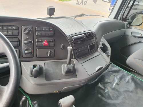 Imagem 5 de 6 de Mercedes 2546 6x2