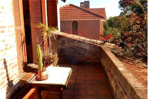 Venta En Parque Miramar 4 Dormitorios 2 Baños
