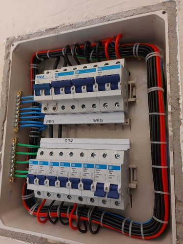 Imagem 4 de 5 de Eletricista