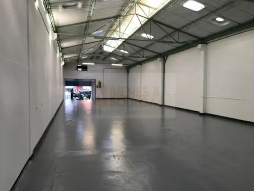 Bodegas En Arriendo San Diego 643-8292325