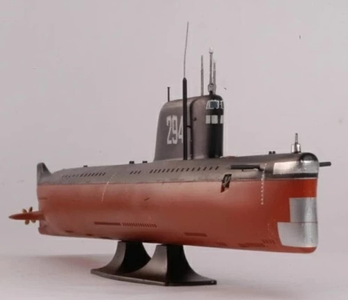 Submarino Nuclear Soviético K-19 - Escala 1:350 Zvezda 9025