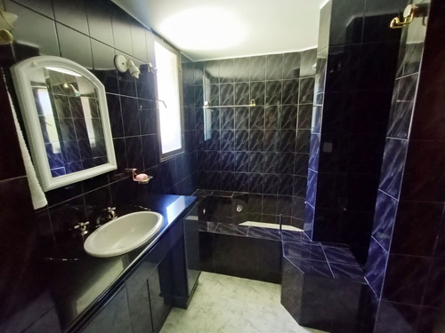 Casa Para 9 Personas , 4 Dormitorios Dos Baños
