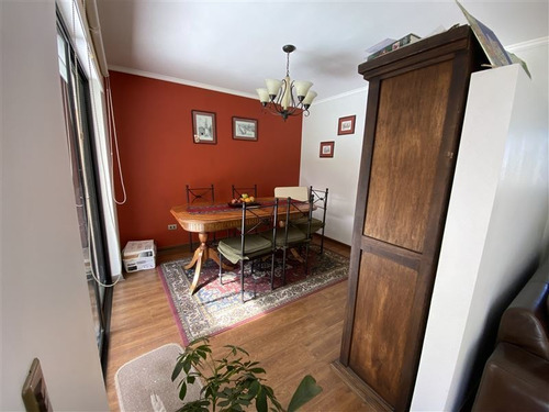 Casa En Venta De 4 Dorm. En La Florida