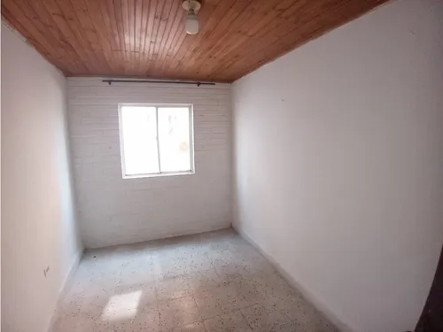 Vendo Casa De Dos Niveles En Los Nogales.