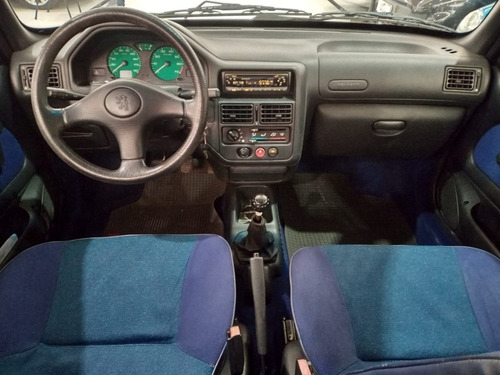 Imagem 7 de 12 de Peugeot 106 1.0 Soleil - 2000