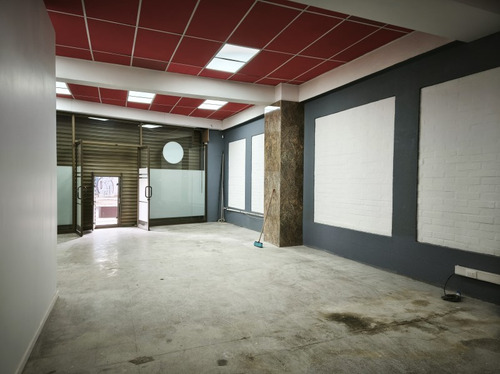 Se Arrienda Local Comercial 88 Mt2/2 Baños Pleno Patronato