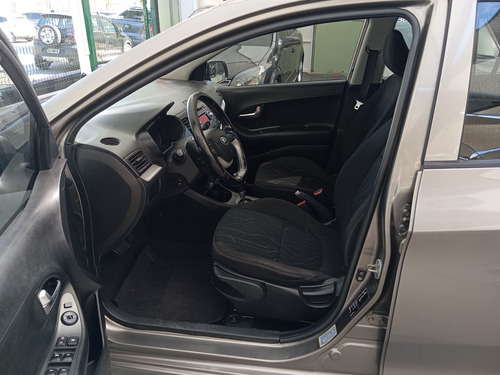 Kia Picanto 1.0 EX 12V FLEX 4P AUTOMÁTICO