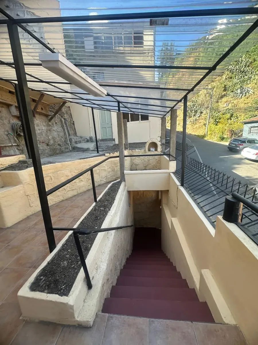 Imagen 5 de 16 de Se Vende Gran Casa En Cerro Florida Valparaiso